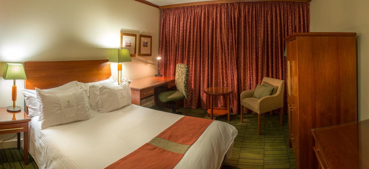 Peermont Walmont At The Grand Palm, Gaborone Hotel Buitenkant foto