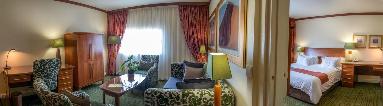 Peermont Walmont At The Grand Palm, Gaborone Hotel Buitenkant foto