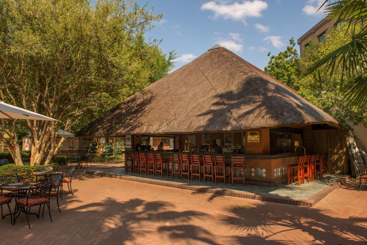 Peermont Walmont At The Grand Palm, Gaborone Hotel Buitenkant foto
