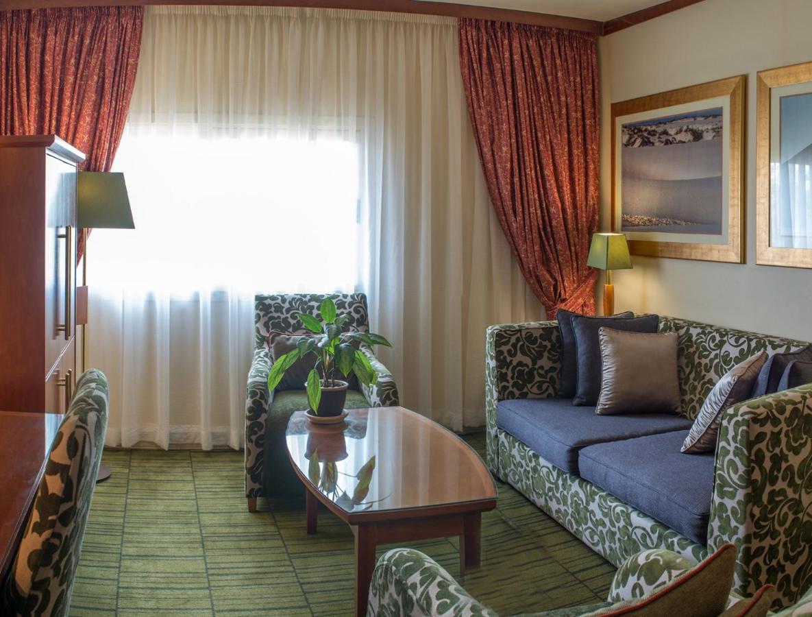 Peermont Walmont At The Grand Palm, Gaborone Hotel Buitenkant foto